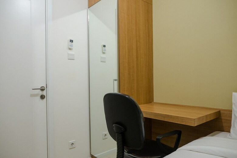 Apartamentos Comfy 2br With Sofa Bed At Parahyangan Residence