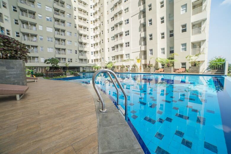 Apartamentos Comfy 2br With Sofa Bed At Parahyangan Residence