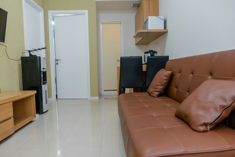 Apartamentos Comfy 2br With Sofa Bed At Parahyangan Residence