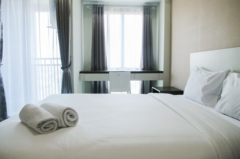 Comfortable Studio Grand Dhika City Apartement