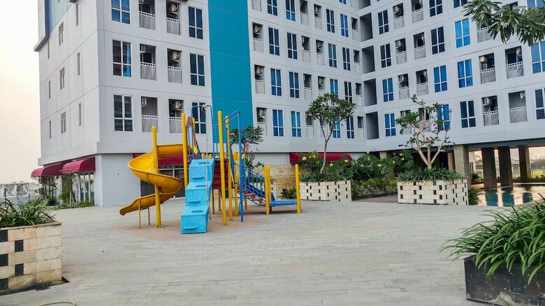 Comfortable Studio Grand Dhika City Apartement