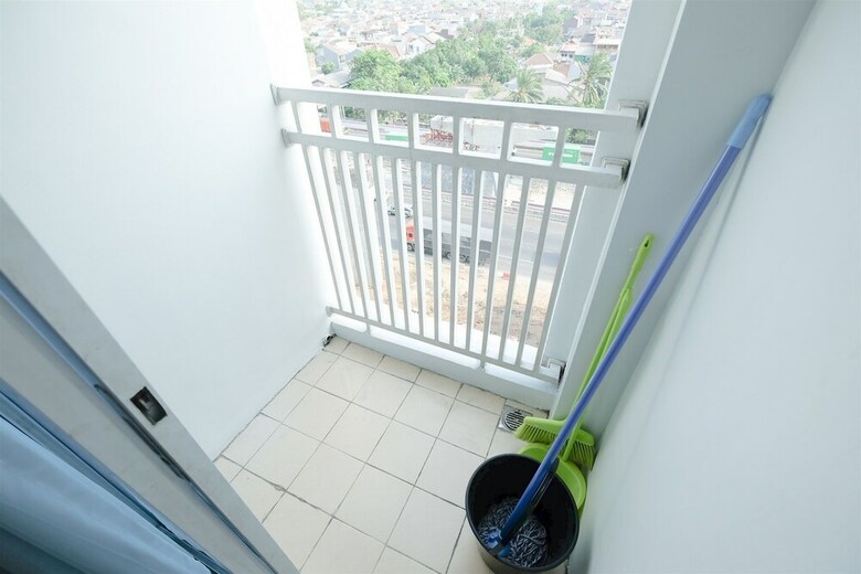Comfy Studio Apartment @ Grand Dhika City