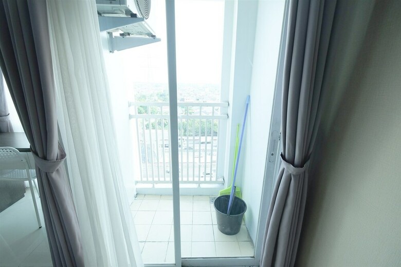 Comfy Studio Apartment @ Grand Dhika City