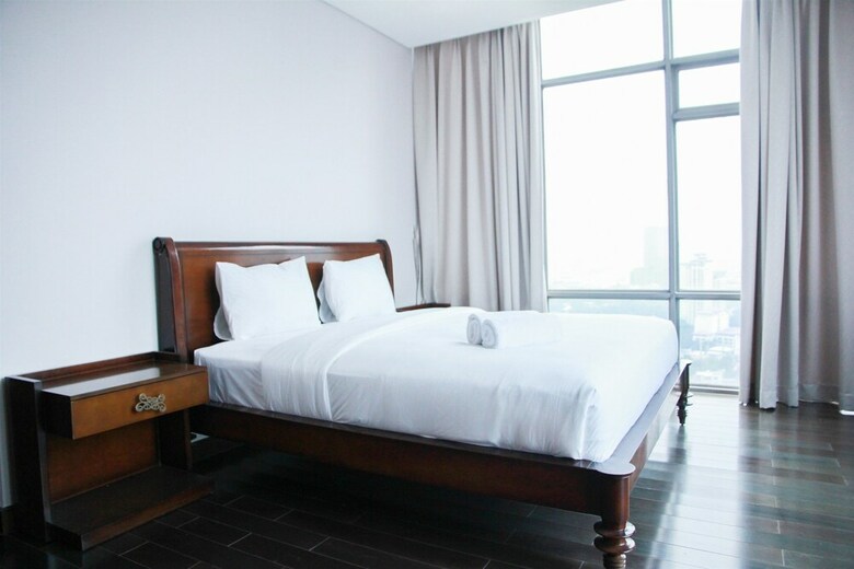 Luxurious 4br Essence Dharmawangsa Apartment