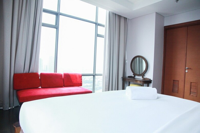 Luxurious 4br Essence Dharmawangsa Apartment
