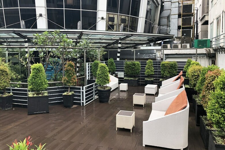 Premium Location 2br Apartment @ Fx Residence