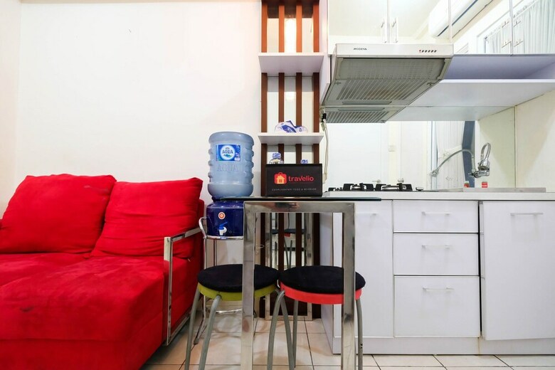 Elegant 2br Green Pramuka Apartment