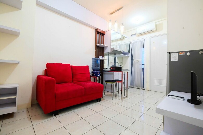 Elegant 2br Green Pramuka Apartment