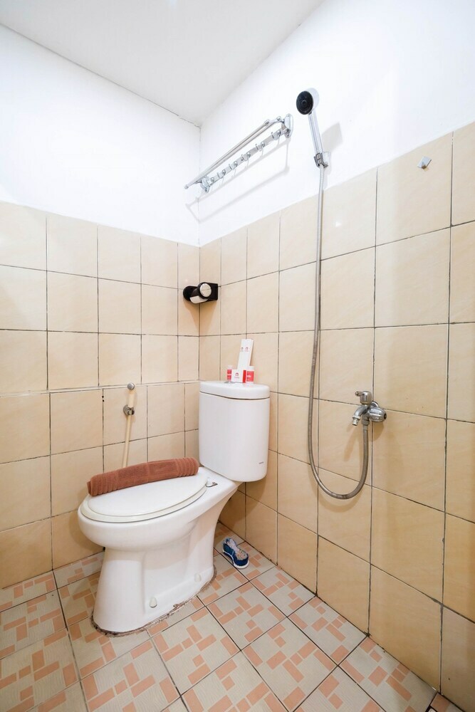 Elegant 2br Green Pramuka Apartment