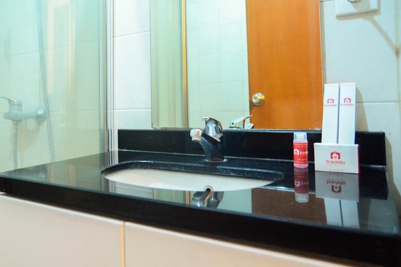 Strategic Location 1br Apartment Thamrin Residence