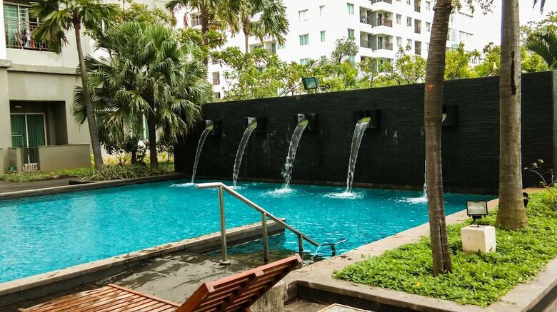 Strategic Location 1br Apartment Thamrin Residence