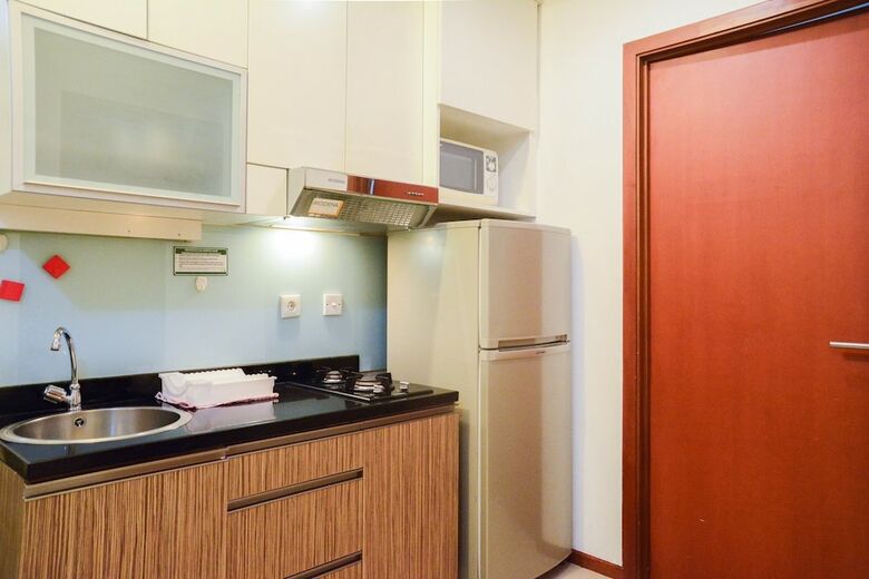 Strategic Location 1br Apartment Thamrin Residence