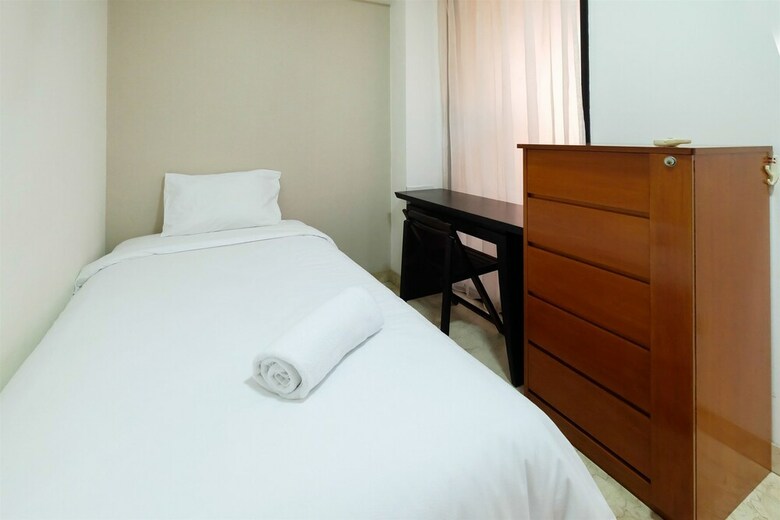 Big 2br Park Royale Apartment Near Jcc And Semanggi