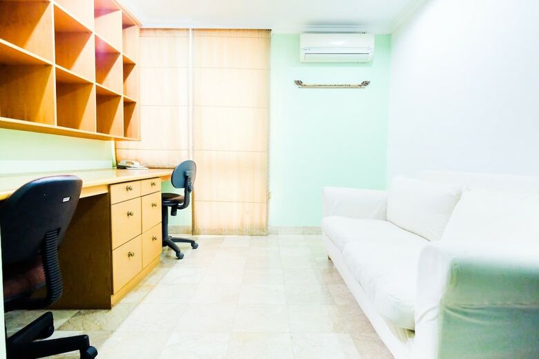 Classy 2br With Sofa Bed Park Royale Apartment