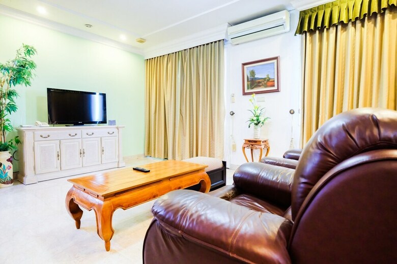 Classy 2br With Sofa Bed Park Royale Apartment