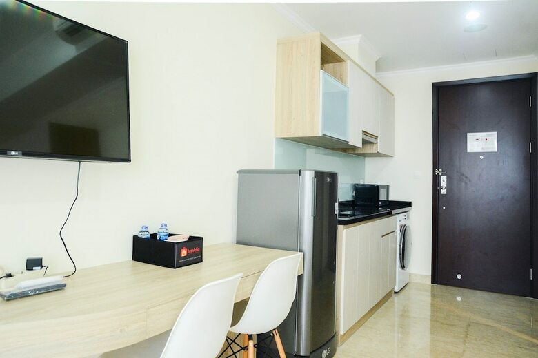 Luxury Studio Menteng Park Apartment