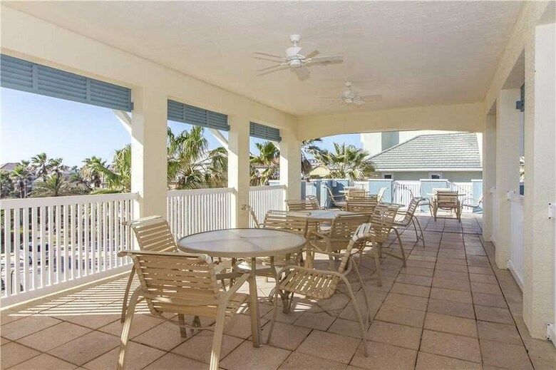 Dancing Dolphin - Six Bedroom Home