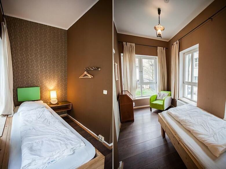 Hotel Karyola Otel - Caters To Men