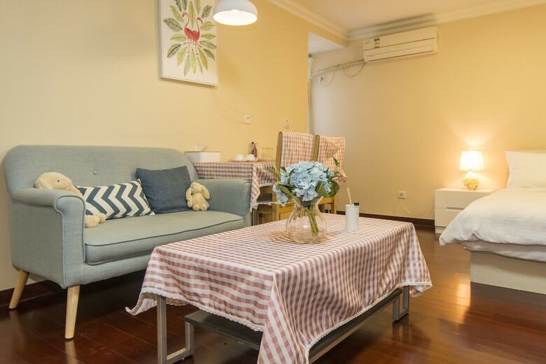 Laymayrest Service Apartment