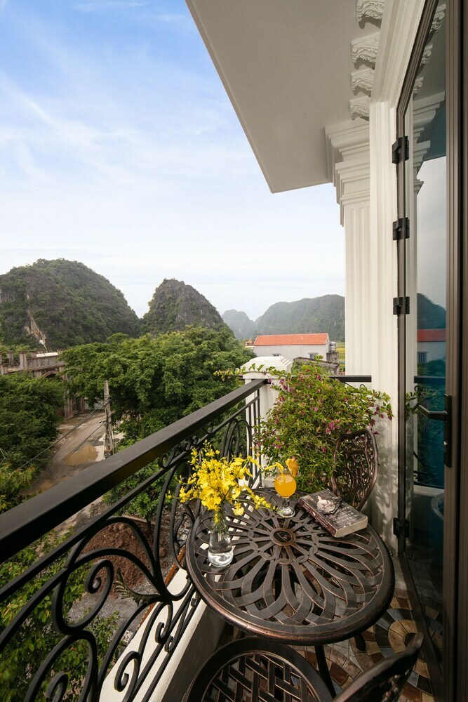 Tam Coc Holiday Hotel & Villa