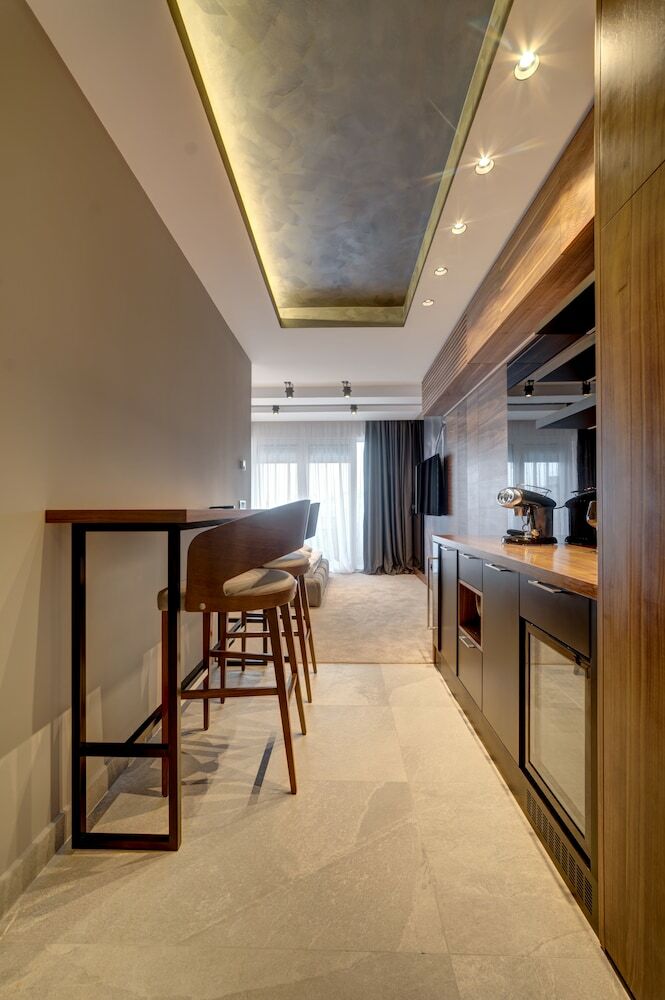Hotel Black Pearl Luxury Suites