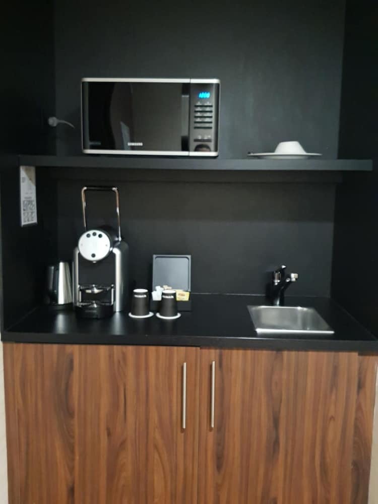 Nash Suites Airport Hotel