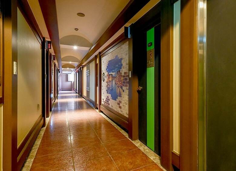 Hotel Cc Motel