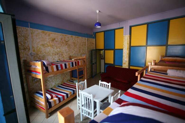 Hostal Bulldog Hostel & Club