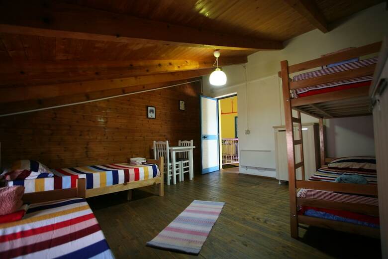 Hostal Bulldog Hostel & Club