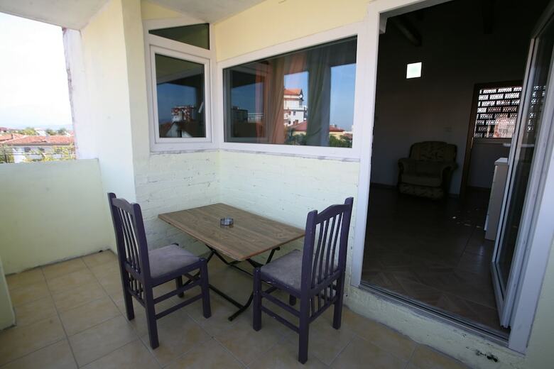 Hostal Bulldog Hostel & Club