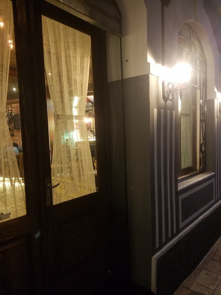 Hostal Bulldog Hostel & Club