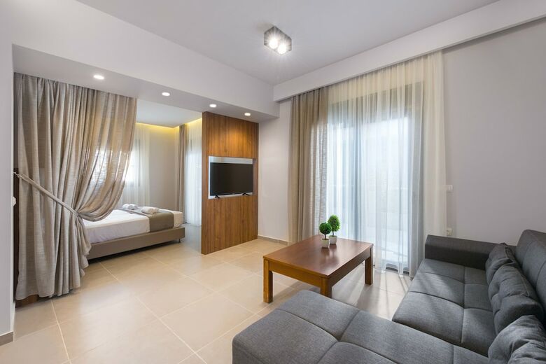 Lardos Luxury Apartments