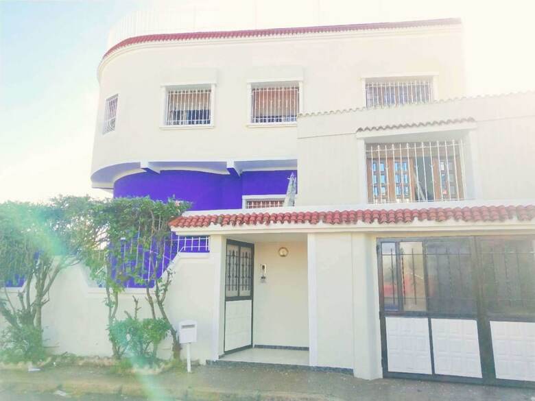 Hostal Blue And White House