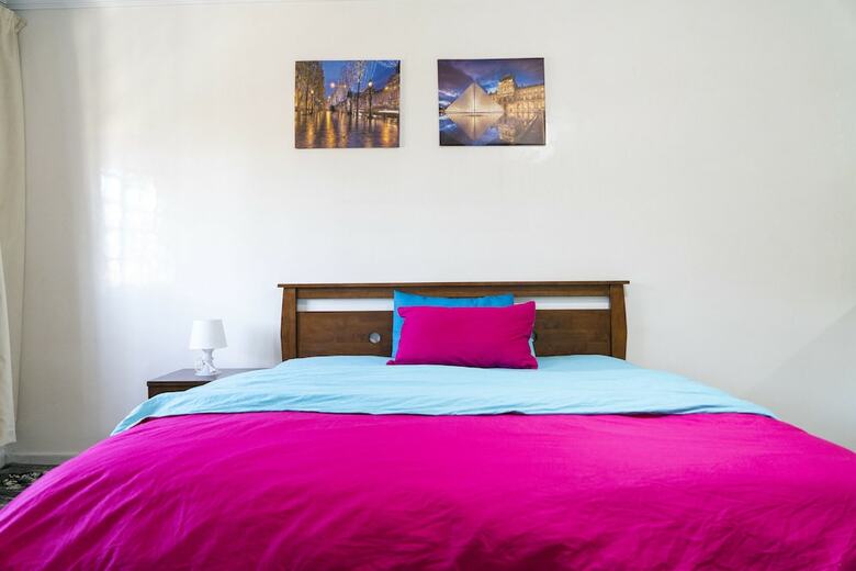 Hostal Blue And White House