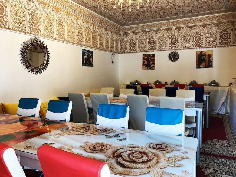 Hostal Blue And White House