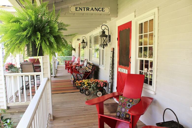 Posada Lake Placid Stagecoach Inn