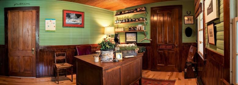 Posada Lake Placid Stagecoach Inn