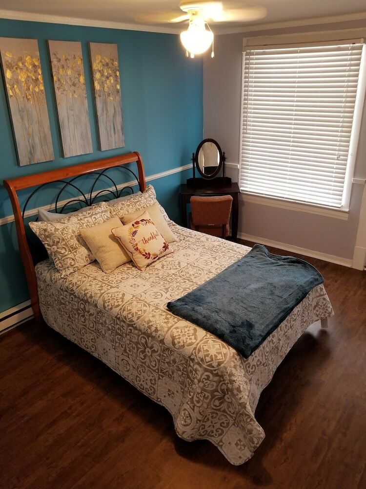 Perfect For Couples Home Away From Home