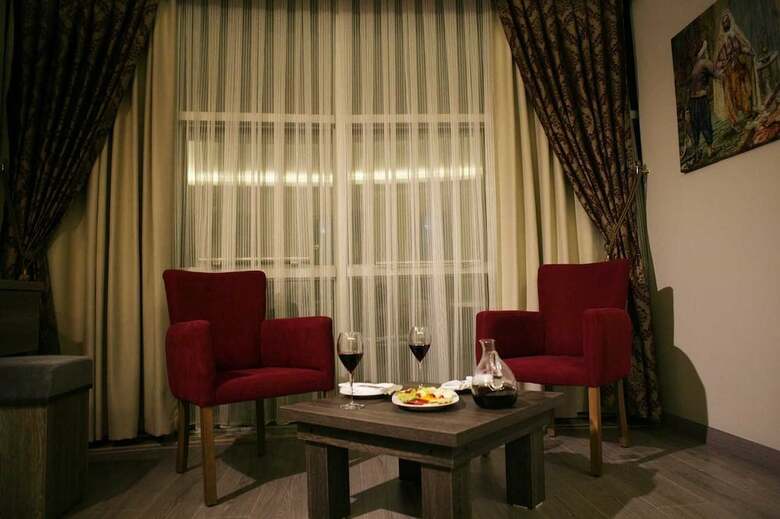 Rey Manes Hotel