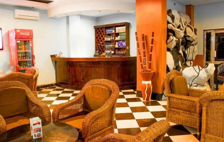 Zakinn Eland Hotel