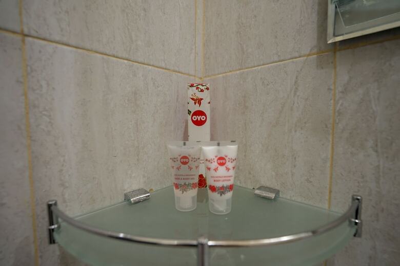 Hotel Oyo 335 Wisma Empat Lima Syariah