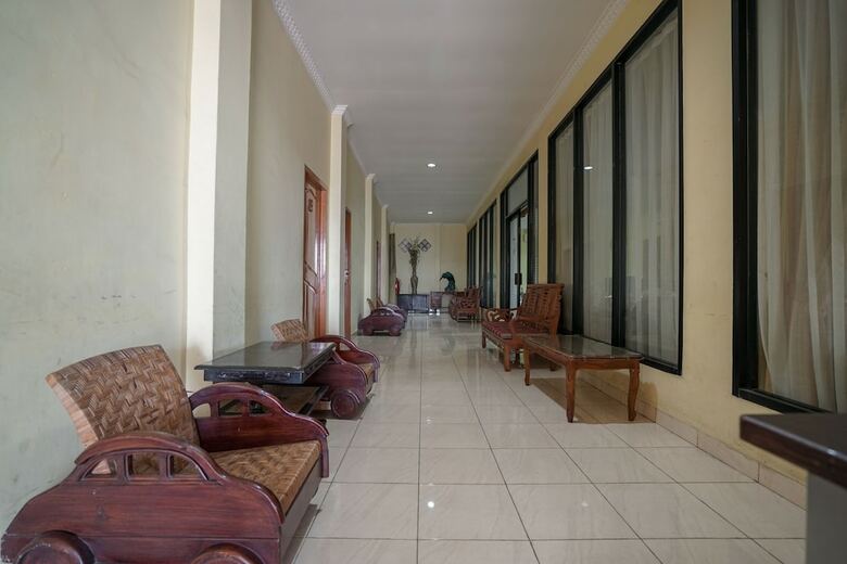 Hotel Oyo 335 Wisma Empat Lima Syariah