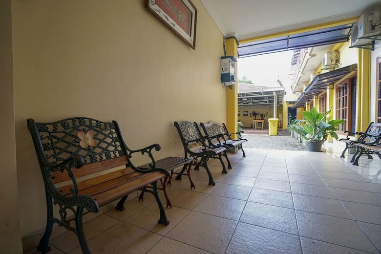 Hotel Oyo 335 Wisma Empat Lima Syariah