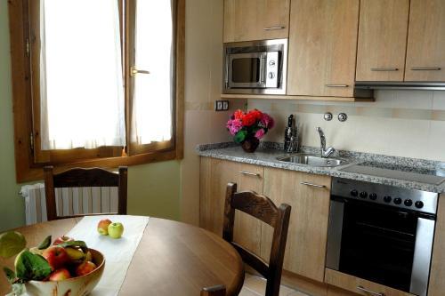 Apartamentos La Borda De Marco