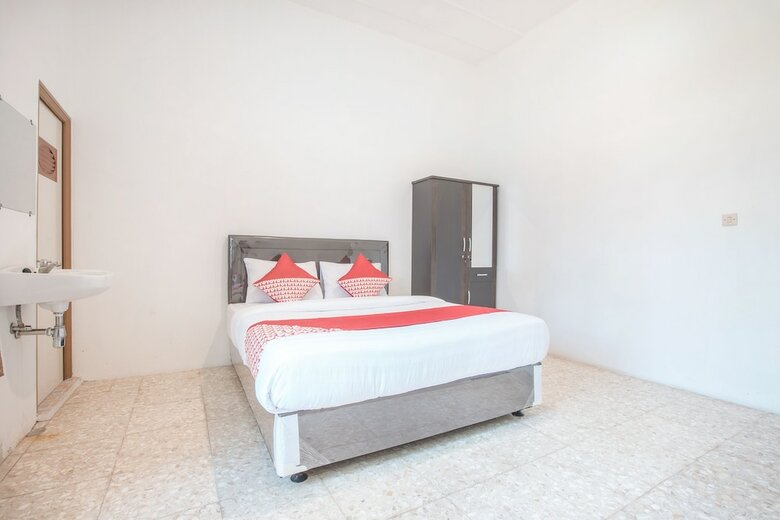 Hostal Oyo 332 Residence G17