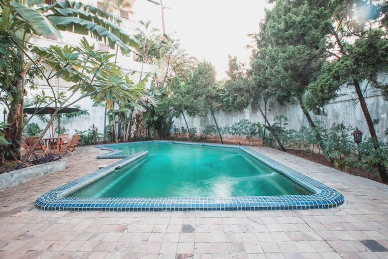 Hostal Oyo 332 Residence G17