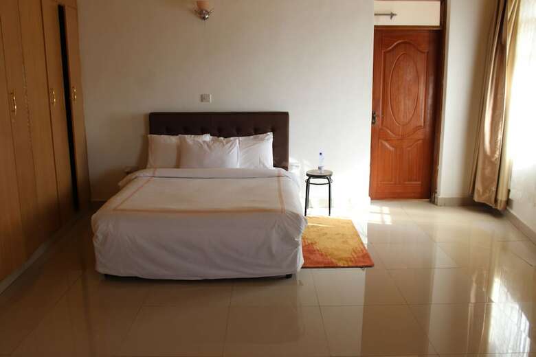 Hotel Salient Home Stay