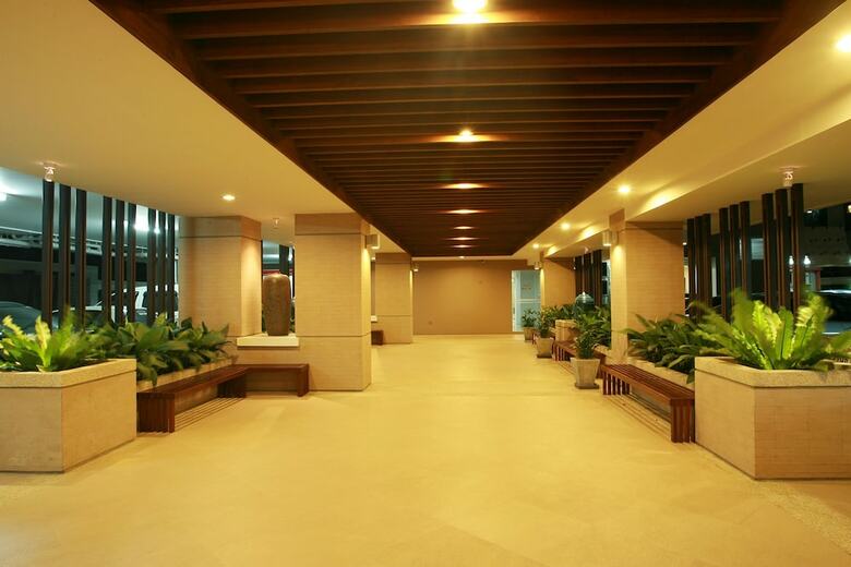 Krongthong Mansion & Hotel