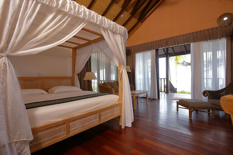 Hotel Sutera @ Mantanani Island Resort & Spa