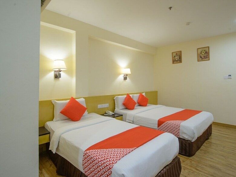 Oyo 371 Grand Eastern Hotel